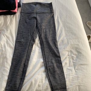 Lululemon wunder under